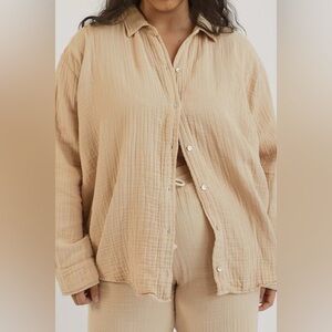 Donni The Bubble Shirt in Sand